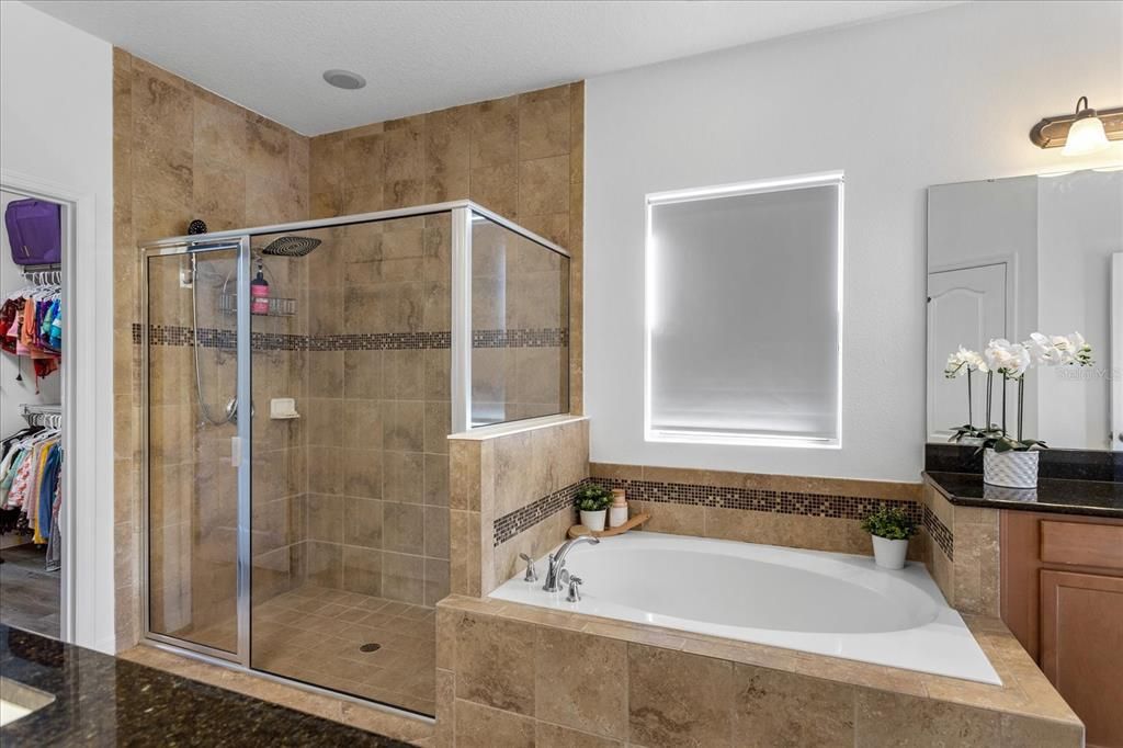 For Sale: $1,095,000 (7 beds, 5 baths, 5106 Square Feet)