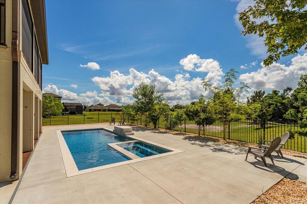 For Sale: $1,095,000 (7 beds, 5 baths, 5106 Square Feet)