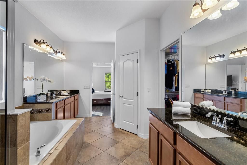 For Sale: $1,095,000 (7 beds, 5 baths, 5106 Square Feet)