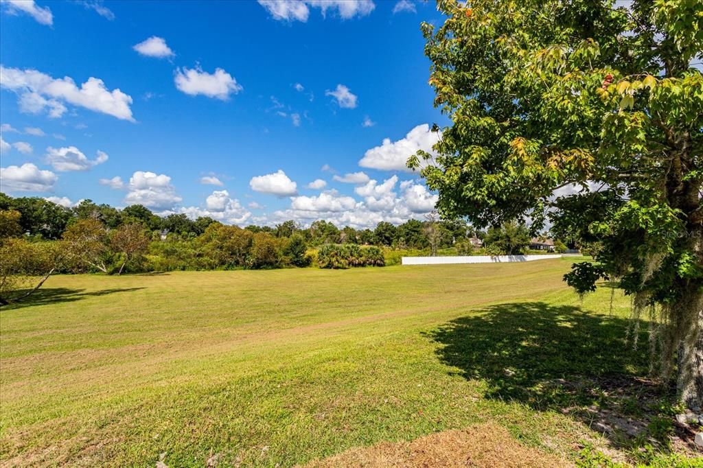 For Sale: $1,095,000 (7 beds, 5 baths, 5106 Square Feet)