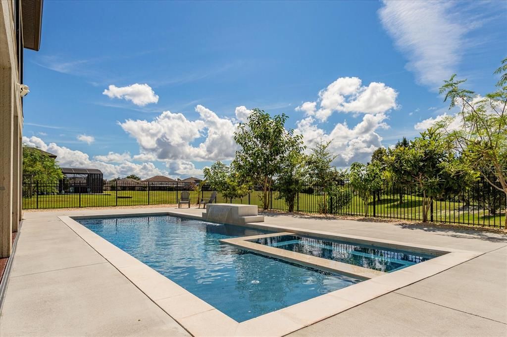 For Sale: $1,095,000 (7 beds, 5 baths, 5106 Square Feet)