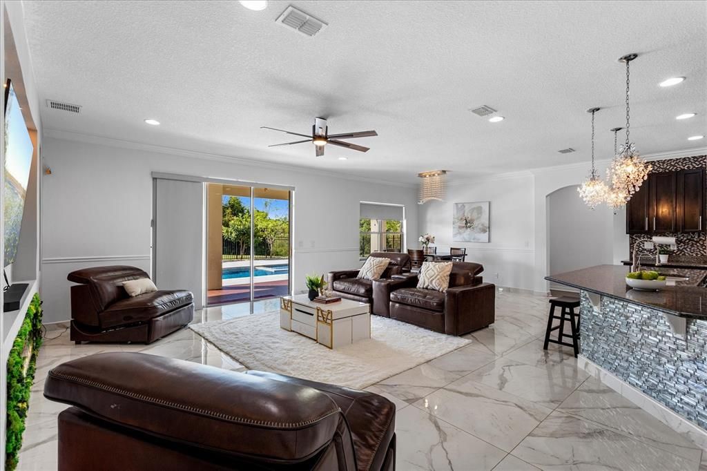 For Sale: $1,095,000 (7 beds, 5 baths, 5106 Square Feet)