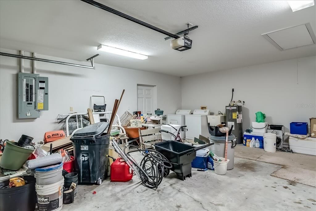 For Sale: $499,900 (3 beds, 2 baths, 1324 Square Feet)