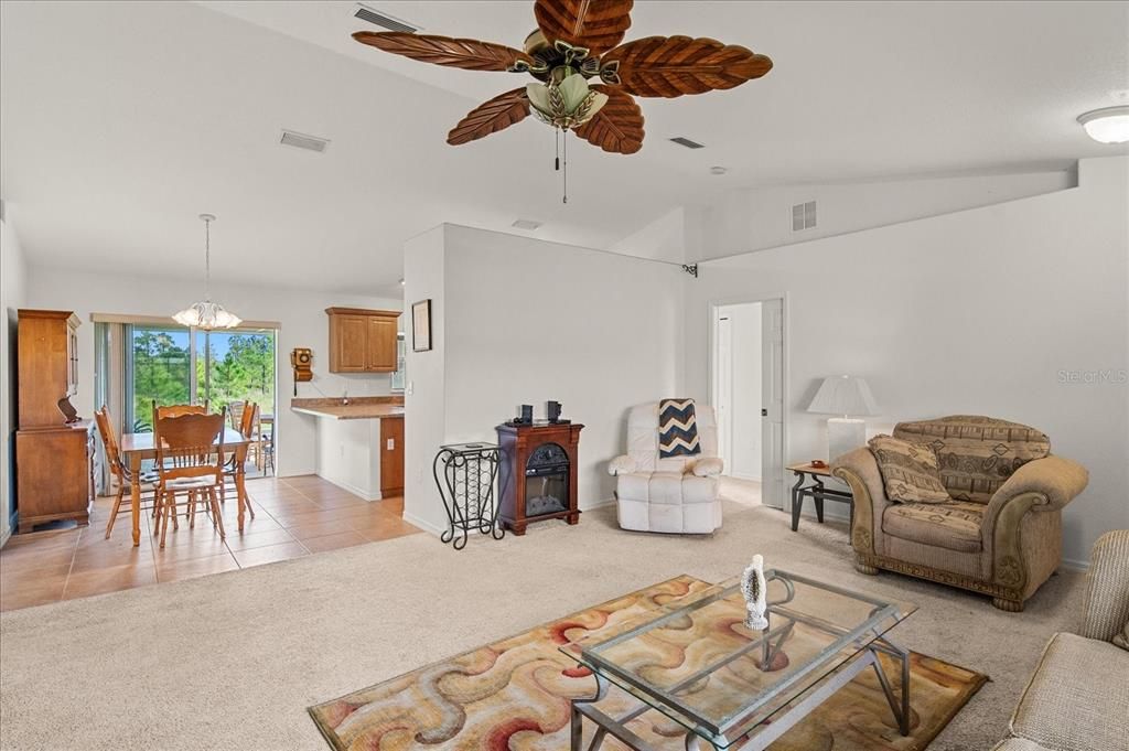 For Sale: $499,900 (3 beds, 2 baths, 1324 Square Feet)