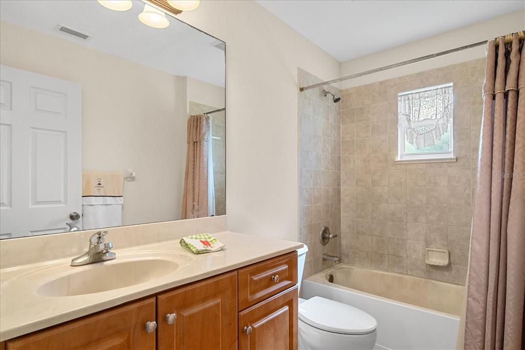 For Sale: $499,900 (3 beds, 2 baths, 1324 Square Feet)