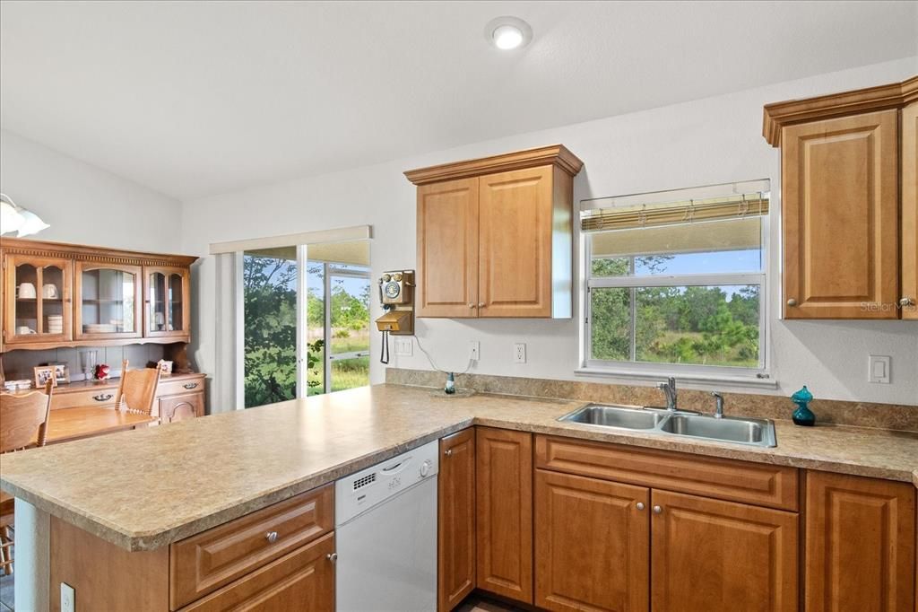 For Sale: $499,900 (3 beds, 2 baths, 1324 Square Feet)