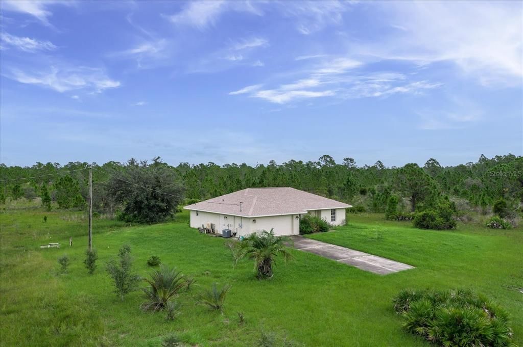 For Sale: $499,900 (3 beds, 2 baths, 1324 Square Feet)