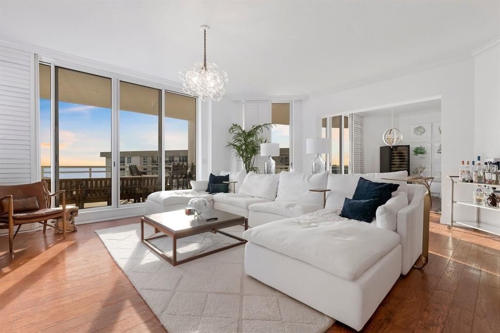 В аренду: $28,000 (3 спален, 3 ванн, 3302 Квадратных фут)