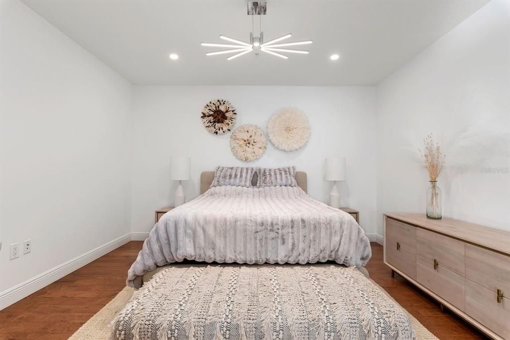 В аренду: $28,000 (3 спален, 3 ванн, 3302 Квадратных фут)