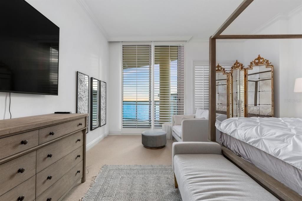 В аренду: $28,000 (3 спален, 3 ванн, 3302 Квадратных фут)