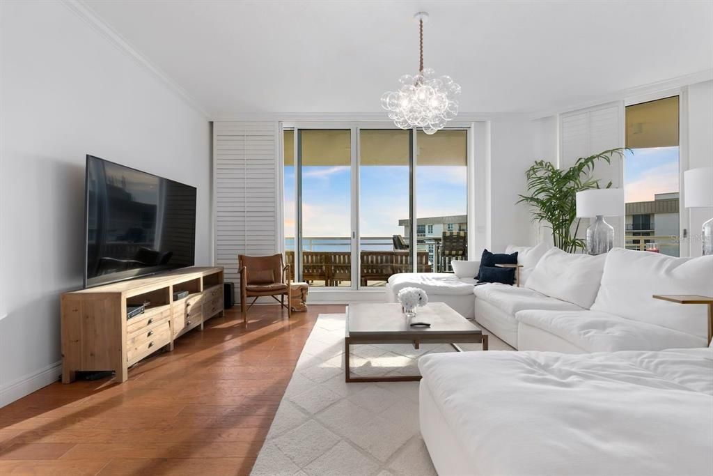 В аренду: $28,000 (3 спален, 3 ванн, 3302 Квадратных фут)