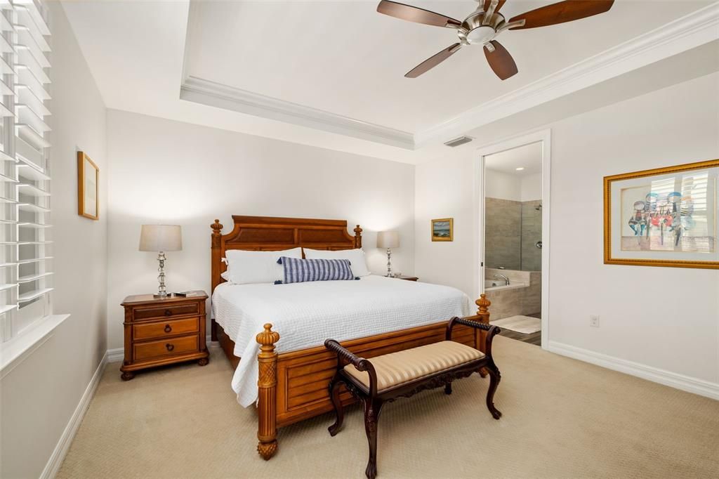 Activo con contrato: $899,000 (4 camas, 4 baños, 3691 Pies cuadrados)