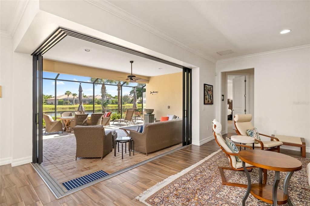 Activo con contrato: $899,000 (4 camas, 4 baños, 3691 Pies cuadrados)