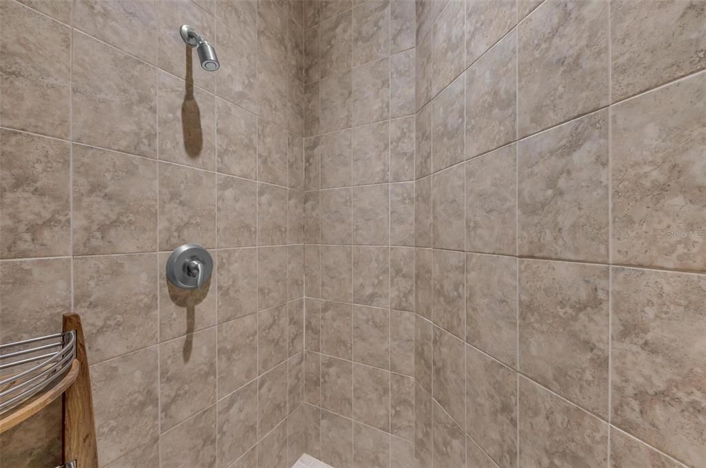 For Rent: $13,500 (4 beds, 4 baths, 5726 Square Feet)