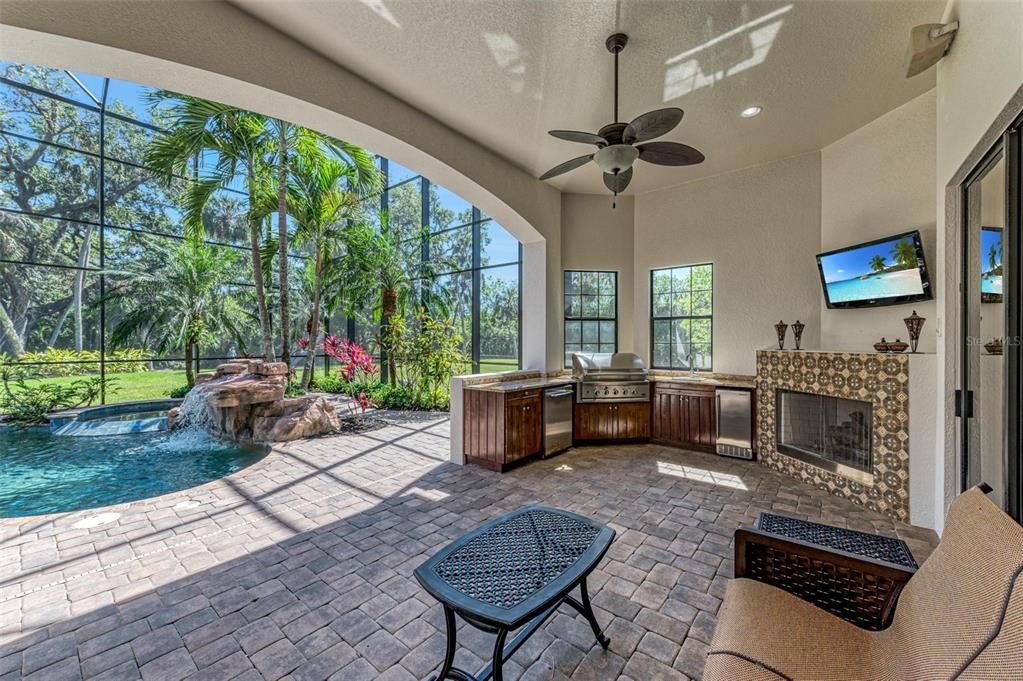 For Rent: $13,500 (4 beds, 4 baths, 5726 Square Feet)