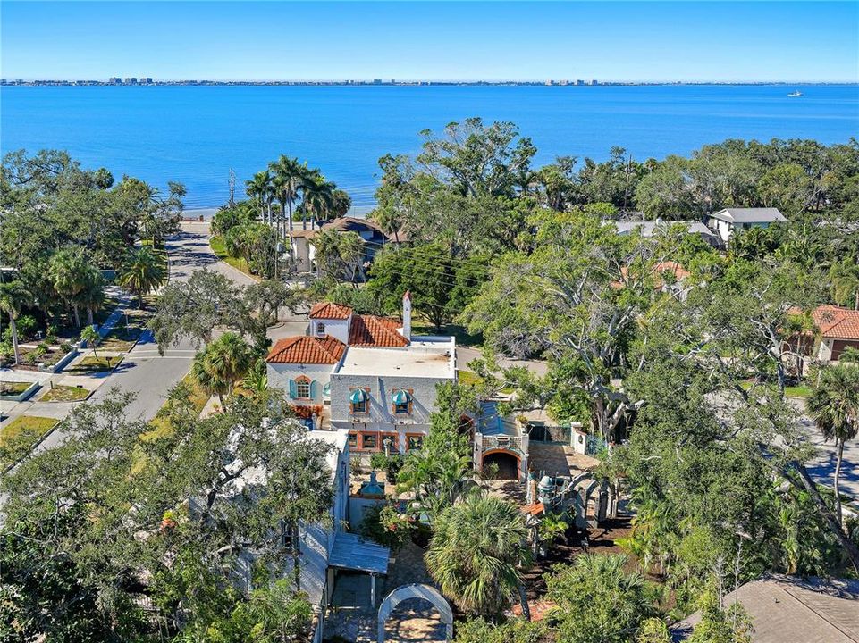 For Sale: $2,000,000 (6 beds, 5 baths, 4512 Square Feet)