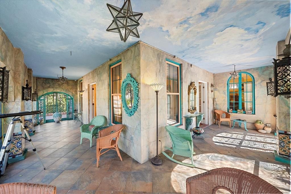 For Sale: $2,000,000 (6 beds, 5 baths, 4512 Square Feet)