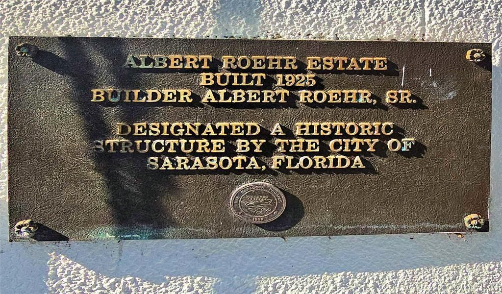 For Sale: $2,000,000 (6 beds, 5 baths, 4512 Square Feet)