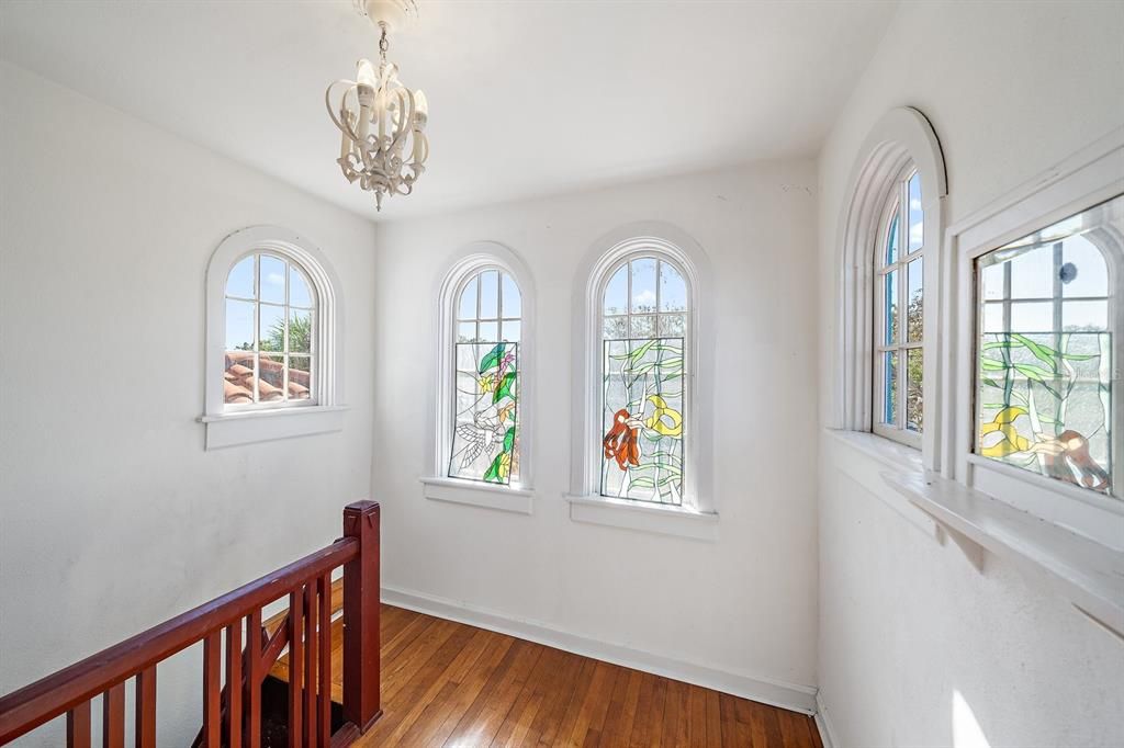 For Sale: $2,000,000 (6 beds, 5 baths, 4512 Square Feet)