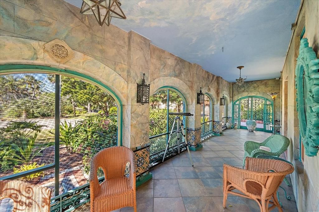 For Sale: $2,000,000 (6 beds, 5 baths, 4512 Square Feet)