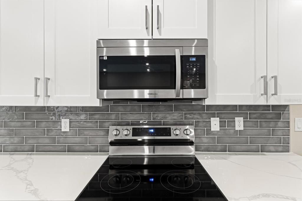 Active With Contract: $475,000 (4 beds, 3 baths, 2478 Square Feet)