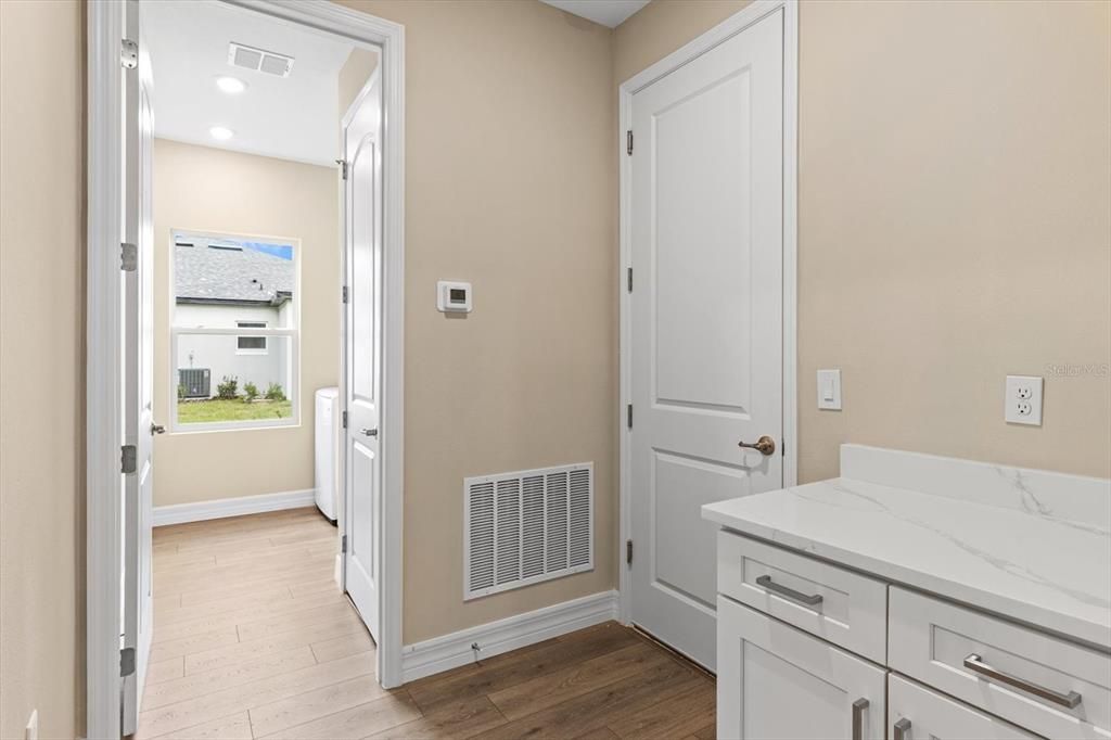 Active With Contract: $475,000 (4 beds, 3 baths, 2478 Square Feet)