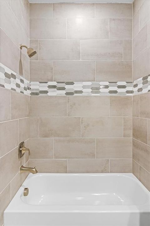 Active With Contract: $475,000 (4 beds, 3 baths, 2478 Square Feet)