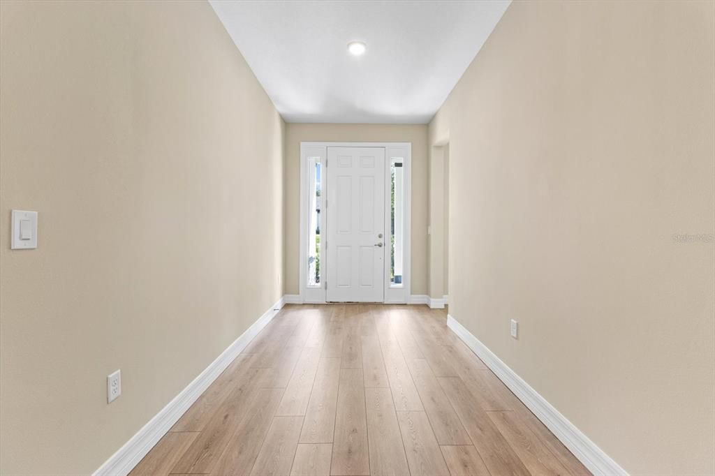 Active With Contract: $475,000 (4 beds, 3 baths, 2478 Square Feet)