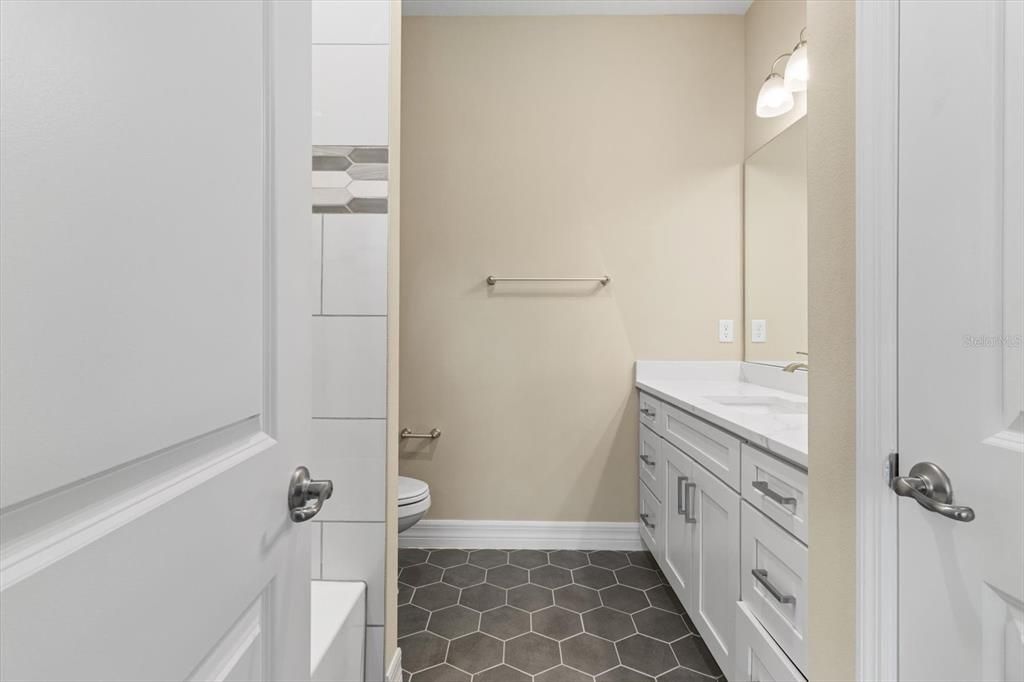 Active With Contract: $475,000 (4 beds, 3 baths, 2478 Square Feet)