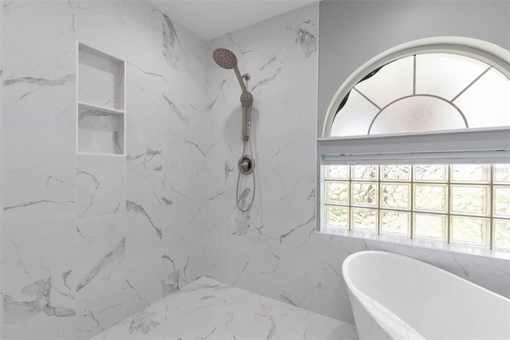 待售: $625,000 (3 贝兹, 2 浴室, 2158 平方英尺)