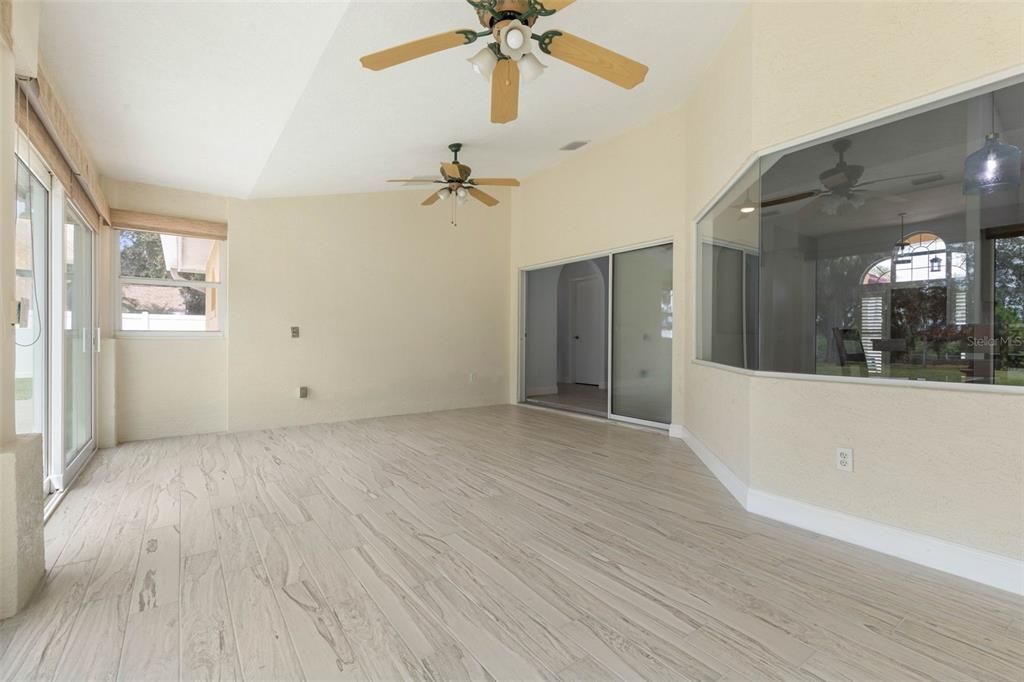 待售: $625,000 (3 贝兹, 2 浴室, 2158 平方英尺)