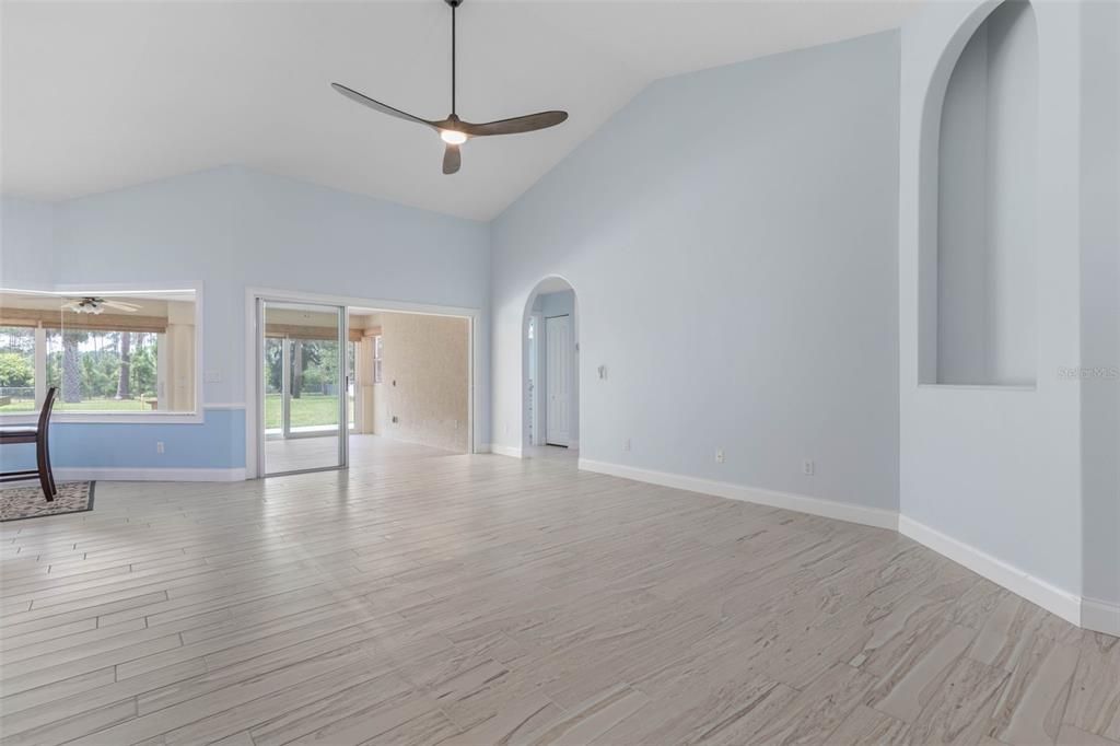 待售: $625,000 (3 贝兹, 2 浴室, 2158 平方英尺)