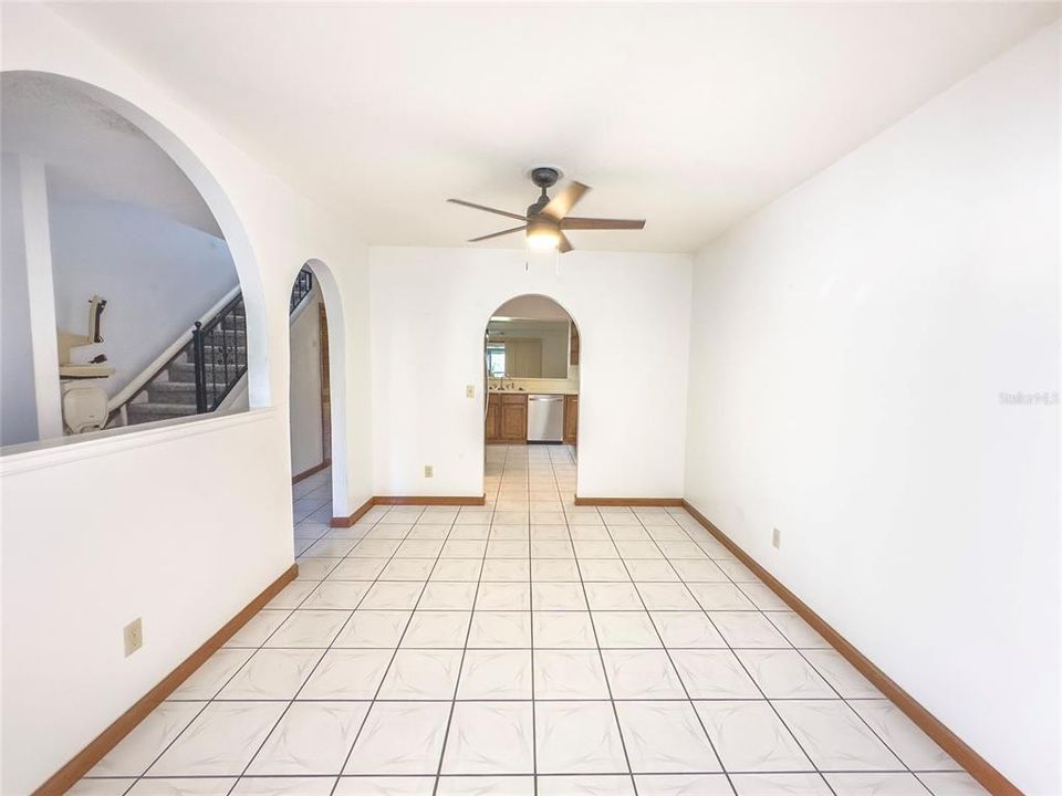For Sale: $275,000 (2 beds, 2 baths, 1408 Square Feet)