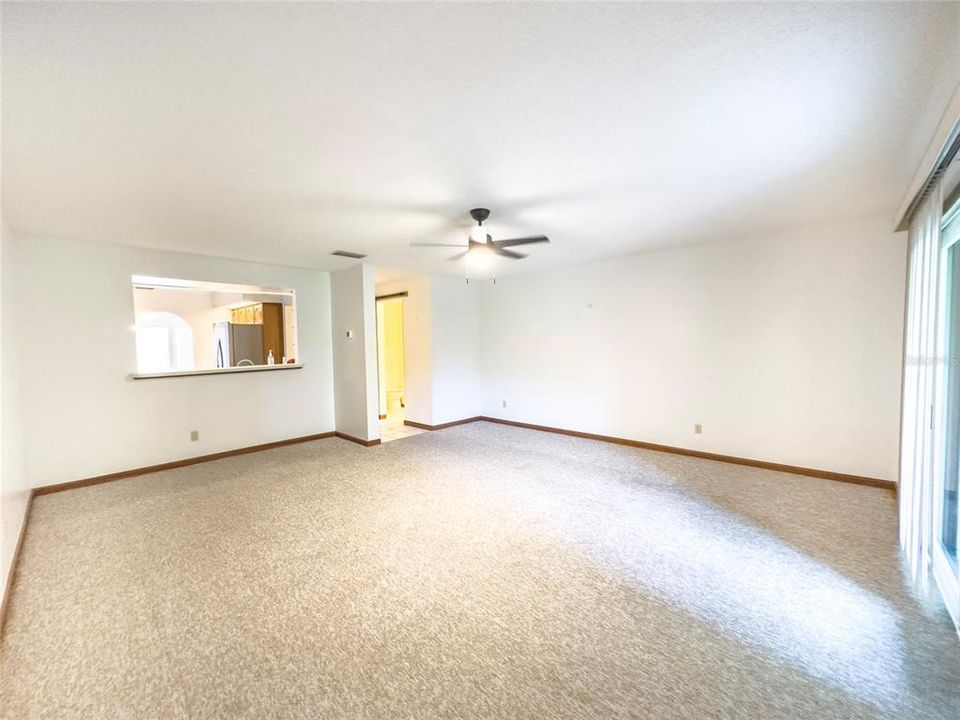 For Sale: $275,000 (2 beds, 2 baths, 1408 Square Feet)