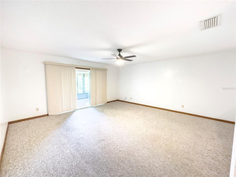 For Sale: $275,000 (2 beds, 2 baths, 1408 Square Feet)