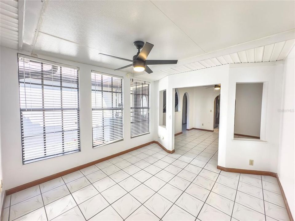 For Sale: $275,000 (2 beds, 2 baths, 1408 Square Feet)