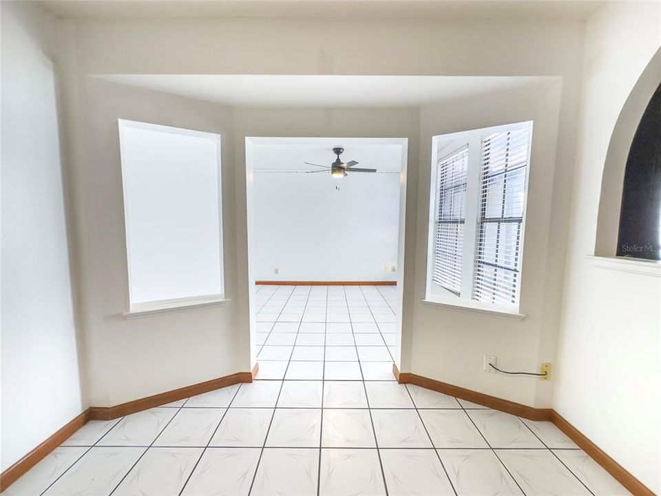 For Sale: $275,000 (2 beds, 2 baths, 1408 Square Feet)