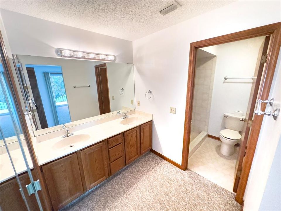 For Sale: $275,000 (2 beds, 2 baths, 1408 Square Feet)