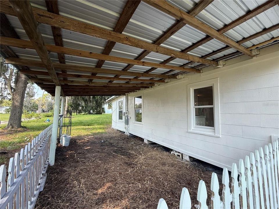 For Sale: $135,000 (2 beds, 1 baths, 680 Square Feet)