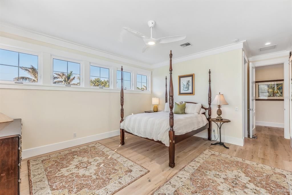 待售: $5,995,000 (5 贝兹, 5 浴室, 5036 平方英尺)