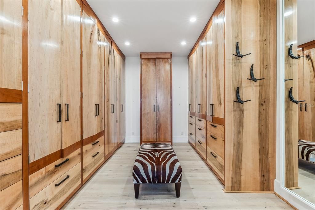 待售: $5,995,000 (5 贝兹, 5 浴室, 5036 平方英尺)