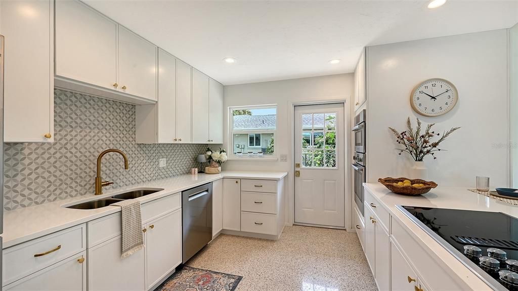 Active With Contract: $875,000 (4 beds, 3 baths, 2767 Square Feet)