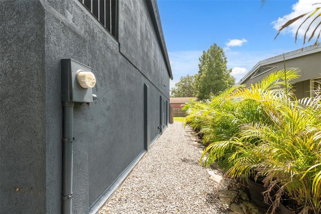 Active With Contract: $639,900 (5 beds, 4 baths, 2573 Square Feet)