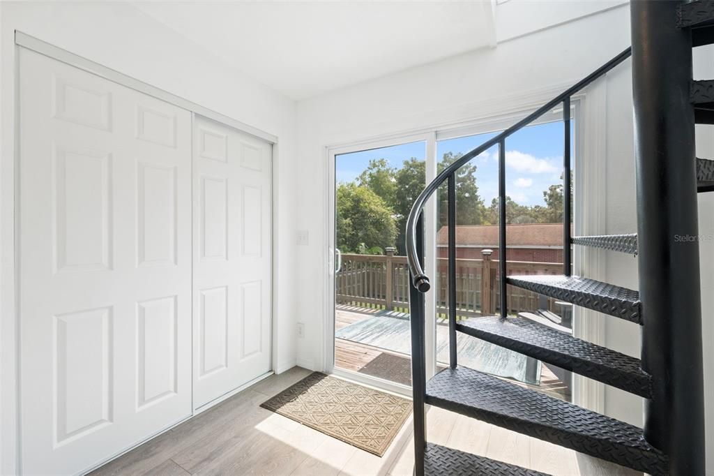 Active With Contract: $639,900 (5 beds, 4 baths, 2573 Square Feet)