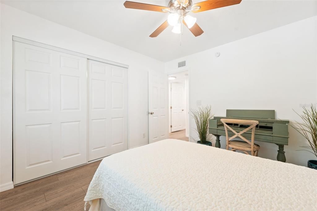 Active With Contract: $639,900 (5 beds, 4 baths, 2573 Square Feet)