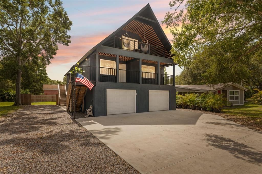 Active With Contract: $639,900 (5 beds, 4 baths, 2573 Square Feet)