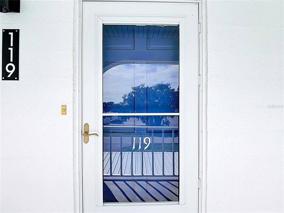 Под контрактом: $134,900 (2 спален, 2 ванн, 897 Квадратных фут)