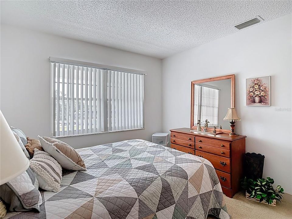 Под контрактом: $134,900 (2 спален, 2 ванн, 897 Квадратных фут)