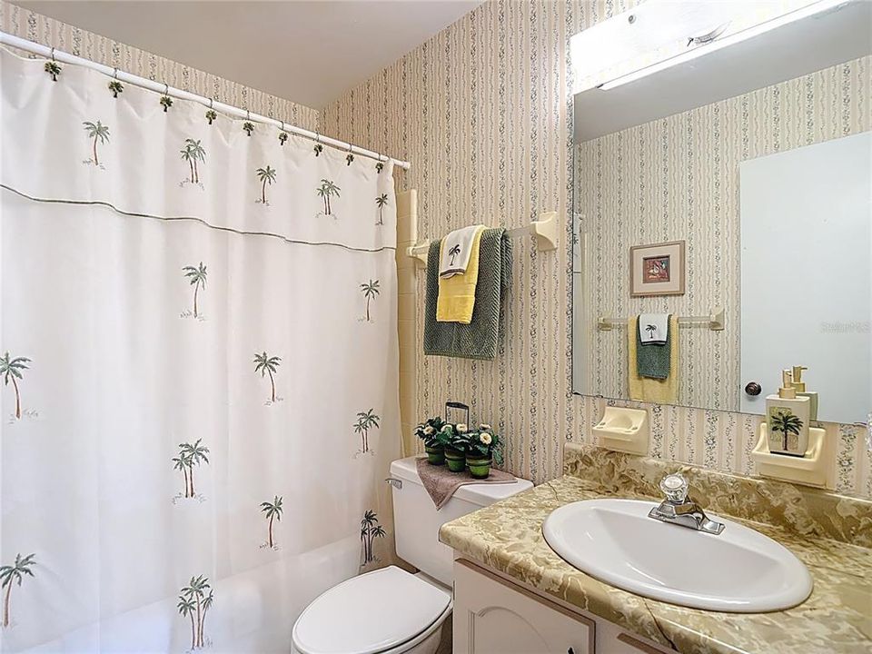 Под контрактом: $134,900 (2 спален, 2 ванн, 897 Квадратных фут)