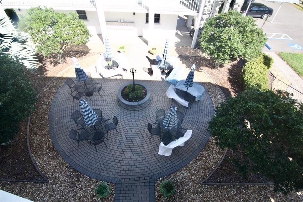 Под контрактом: $134,900 (2 спален, 2 ванн, 897 Квадратных фут)